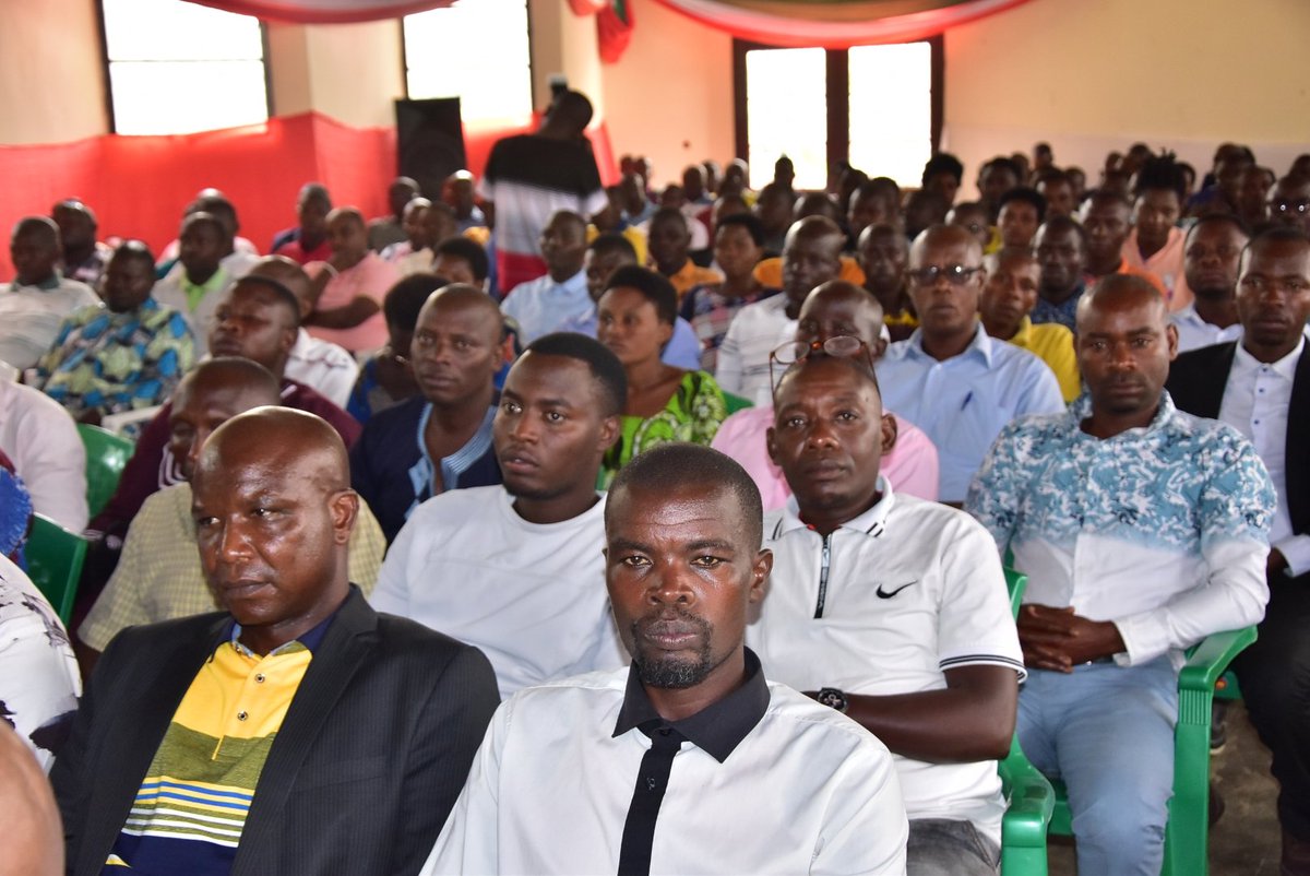 "Tugiye kuvugana n'umushikiranganji abijejwe kugira umwenegihugu wese arima ni miburiburi ha 2 azoze araronswa ingurane y'umwavu kuko uko vyogenda kwose uwo azosarura ashore yishure". Vyashikirijwe n'Umukuru w'Igihugu <a href="/GeneralNeva/">SE Evariste Ndayishimiye</a> mu nama yakoranye n'abarimyi b'umuceri i Gihanga