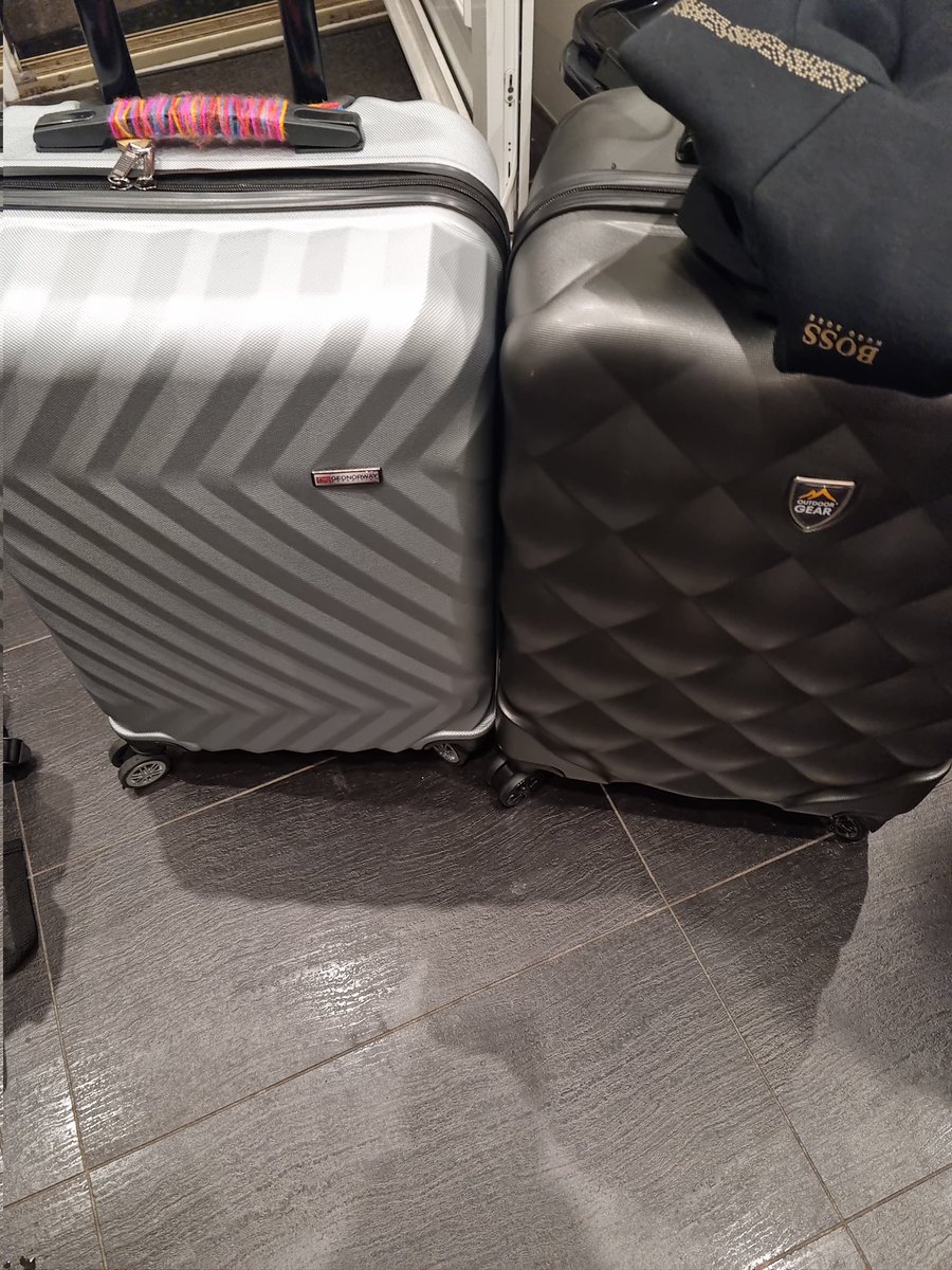 Finally on our way to las vegas after 3 years of waiting, cant wait to get to <a href="/ParisVegas/">Paris Las Vegas</a> with  the wife <a href="/Carolyn01423382/">Carolynwalker</a> for our delayed 50th's