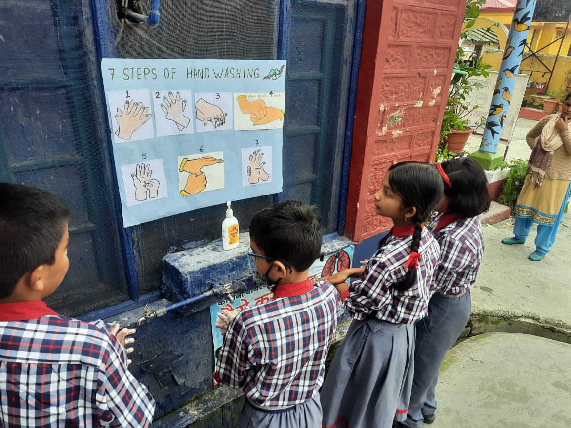 Lib_kvLohaghat's tweet photo. #KVLohaghat #KVLohaghatLibrary #SwachhtaAbhiyaan #HandWashingAwareness
@ro_kvs @KVS_HQ @cbseindia29 @EduMinOfIndia @dpradhanbjp @MoHFW_INDIA @MoJSDoWRRDGR @mnreindia @swachhbharat https://t.co/1mHCi8d8gd