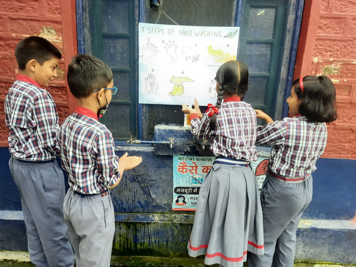 Lib_kvLohaghat's tweet photo. #KVLohaghat #KVLohaghatLibrary #SwachhtaAbhiyaan #HandWashingAwareness
@ro_kvs @KVS_HQ @cbseindia29 @EduMinOfIndia @dpradhanbjp @MoHFW_INDIA @MoJSDoWRRDGR @mnreindia @swachhbharat https://t.co/1mHCi8d8gd