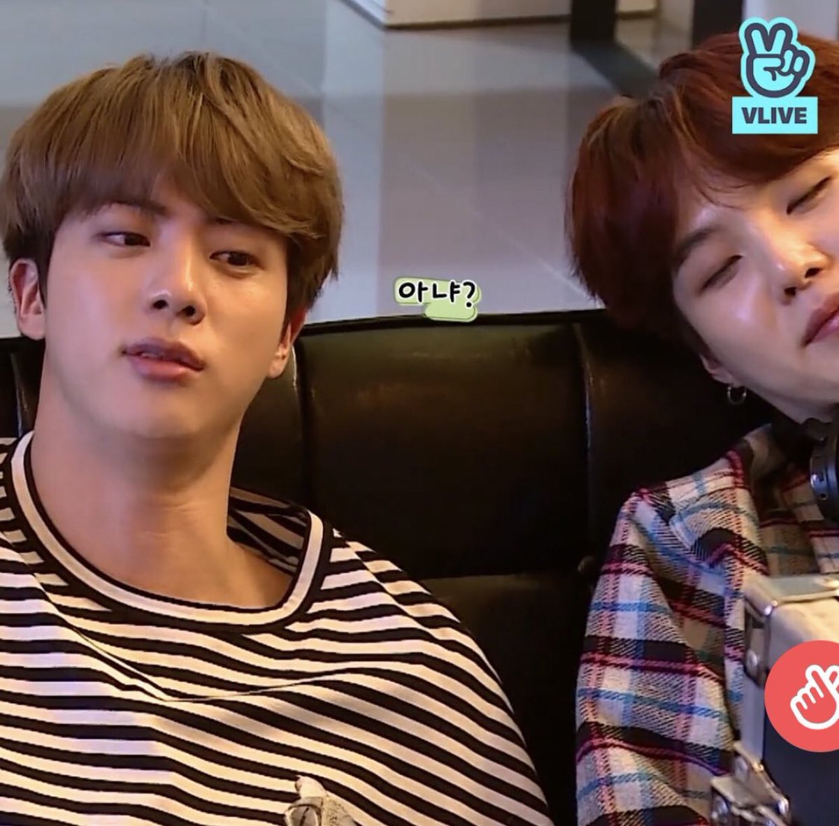 glossysin's tweet photo. it’s them! 🥺 https://t.co/ndxFuUphI6