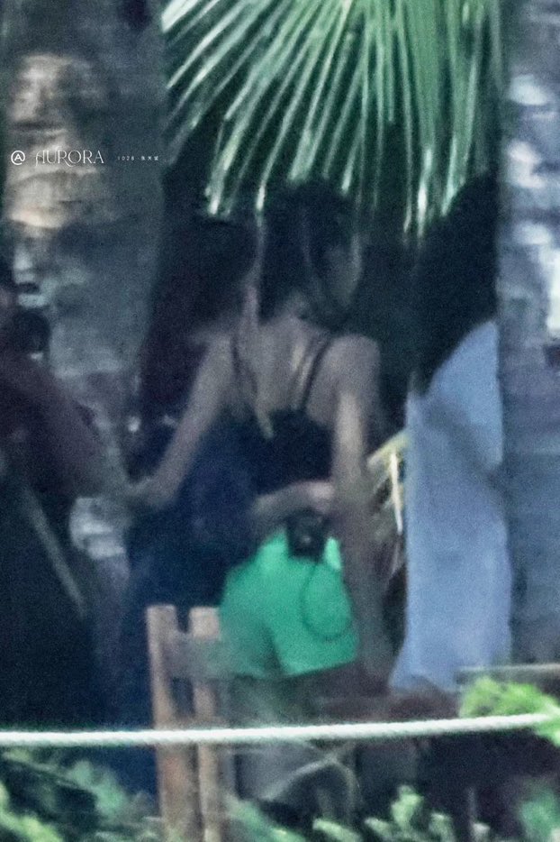 sicatopia's tweet image. If there’s one (1) thing Crystal will do with Jessica Jung is: