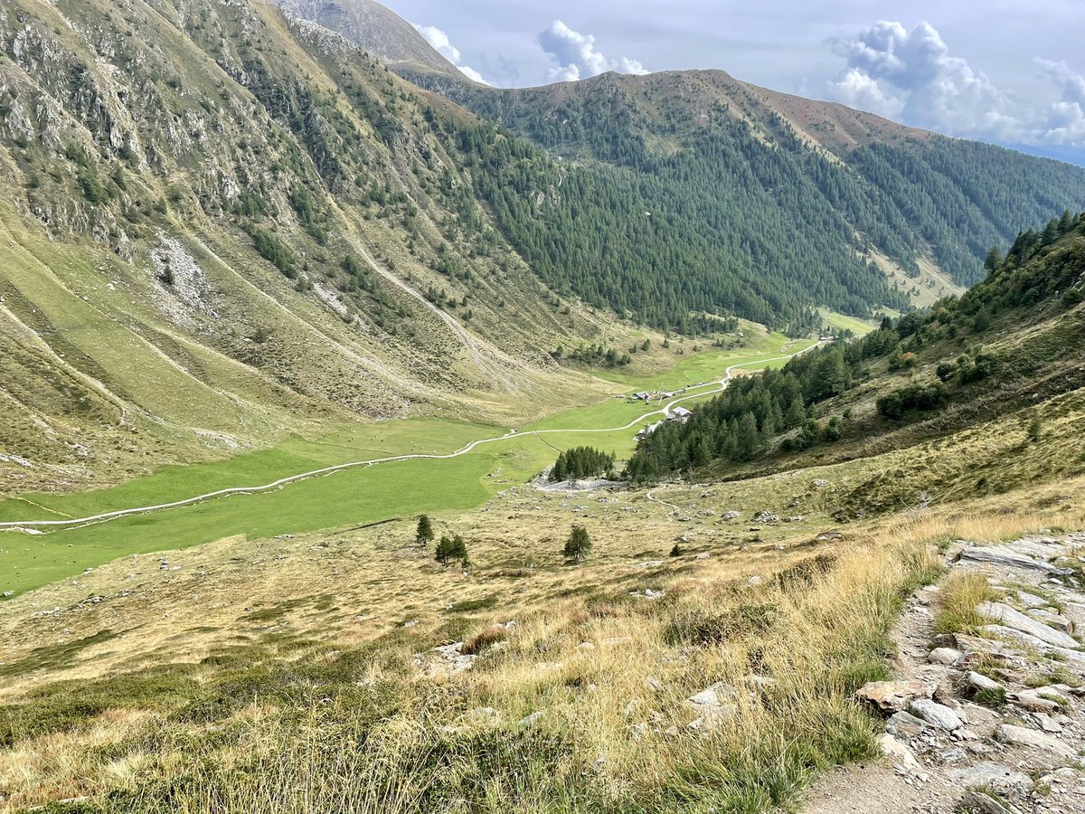 franksteibli's tweet photo. Tag II: Wanderung (18 km) im Altfasstal bei #Meransen 🥾
🇮🇹❤️ https://t.co/9qN69AHg3H