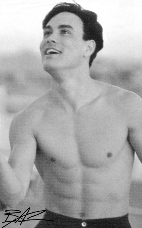 That look when you see your food coming to the table. 🥘