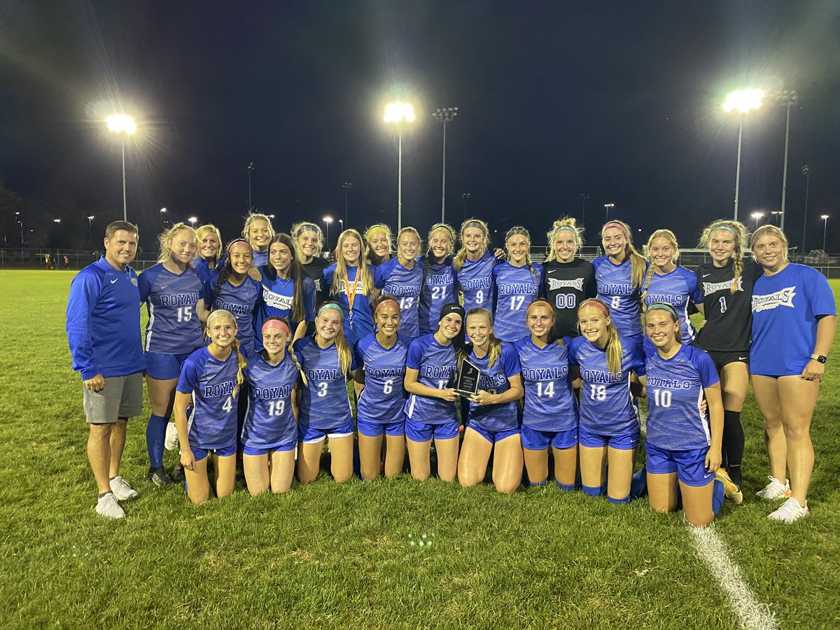 HSEAthletics's tweet photo. Royals win…. #Mudsock HSE 2 Fishers 1 https://t.co/J3qJ62sk5N
