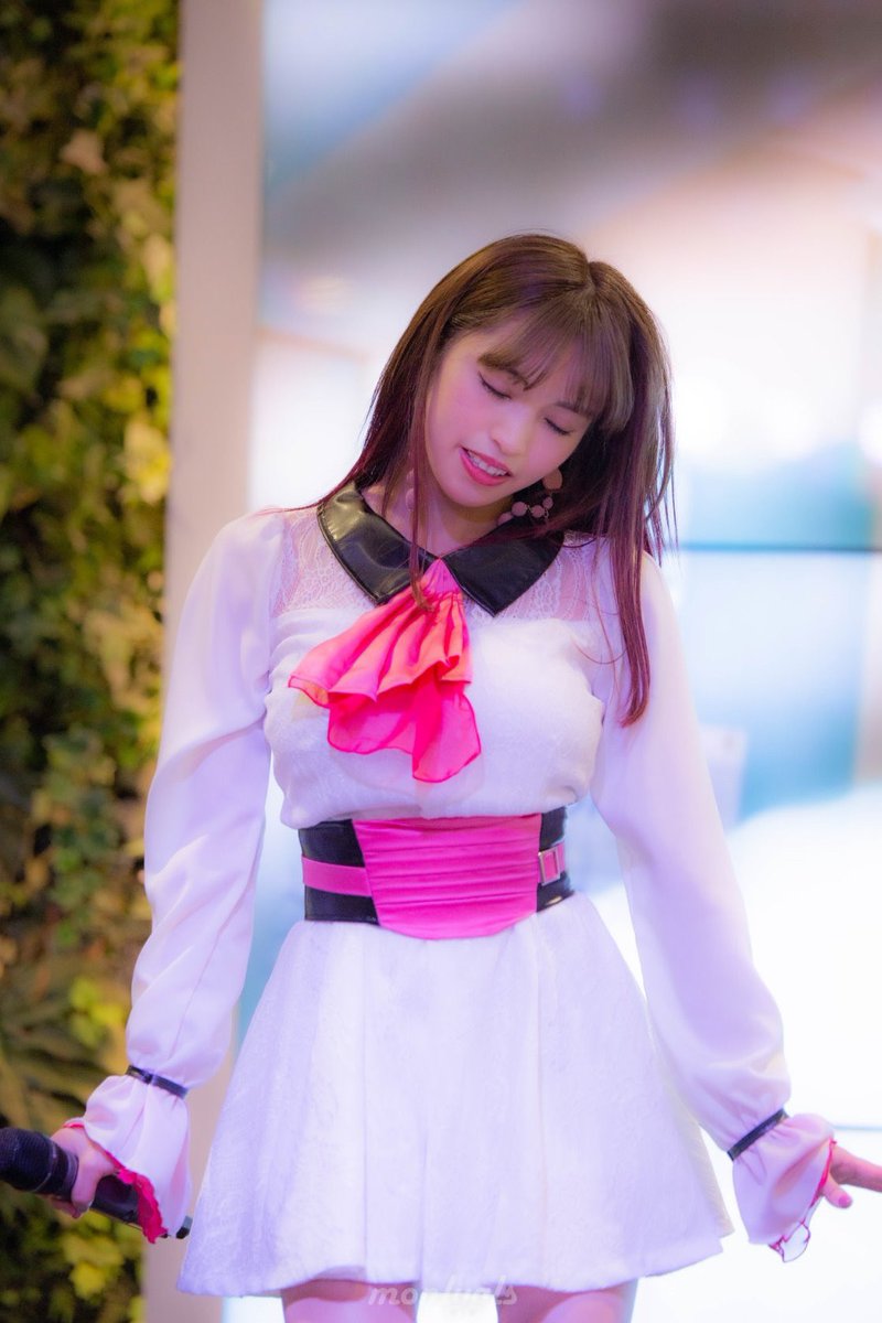 monlygls's tweet photo. アクリル(?)の衣装の既視感はコミベベでした🥰💓

フリフリピンクみゆたんまじかわいい…
みゆたんはピンクが1番似合う💘
#少年のアビス #むらみゆ #村島未悠 https://t.co/j1YytcPS77