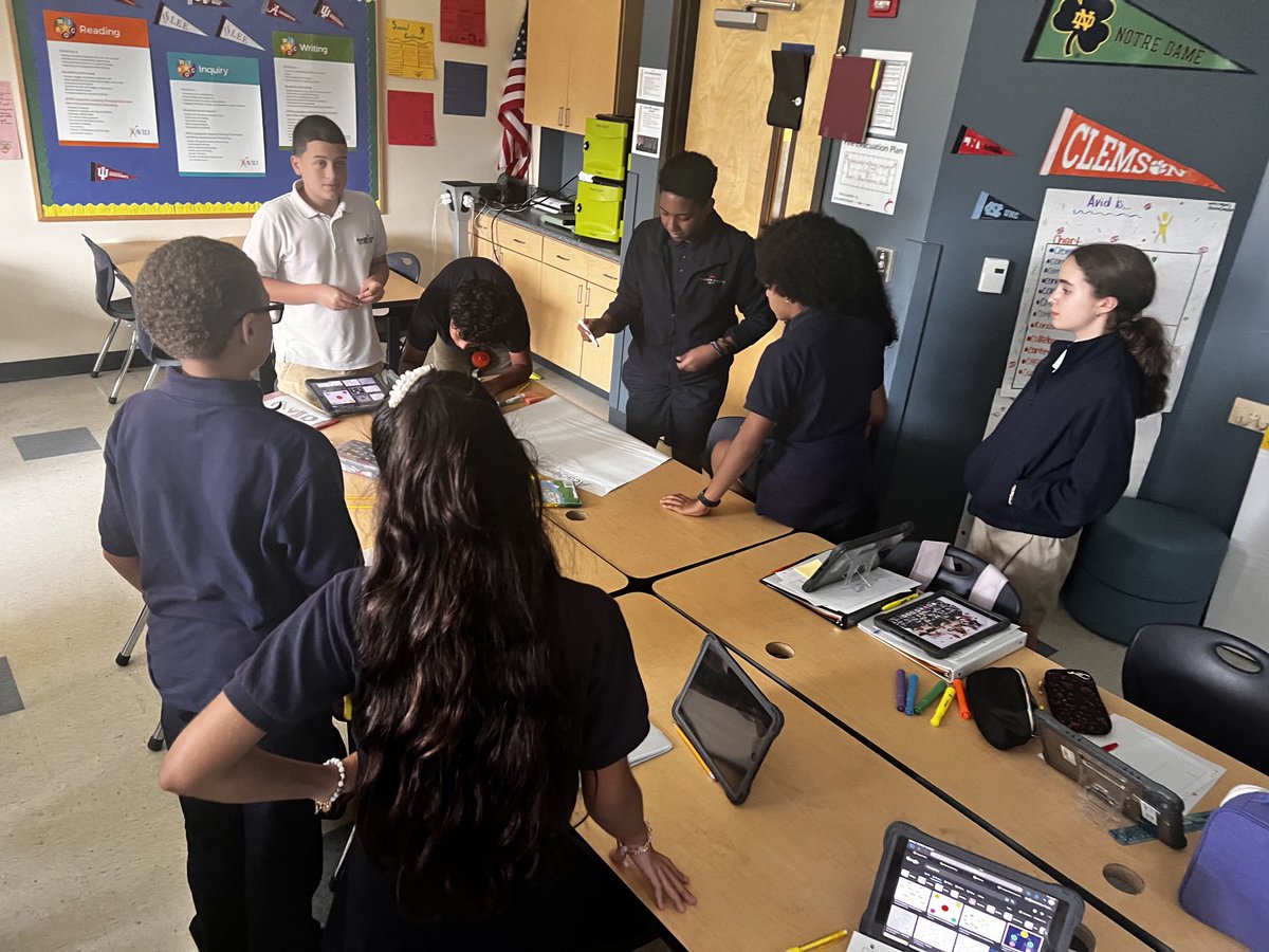 Natalie96118890's tweet photo. Stopped by Dr. Rossier’s Avid class and his 7th graders were brainstorming on a concept map what academic success means to them. Way to go Doc! ⁦@AVID4College⁩ ⁦@NirvaniRamnath⁩ ⁦@CSUSAhq⁩ ⁦@HHCS_Hawks⁩  Check in with you coworkers as often as you can. https://t.co/1Tw1Jp5OOd
