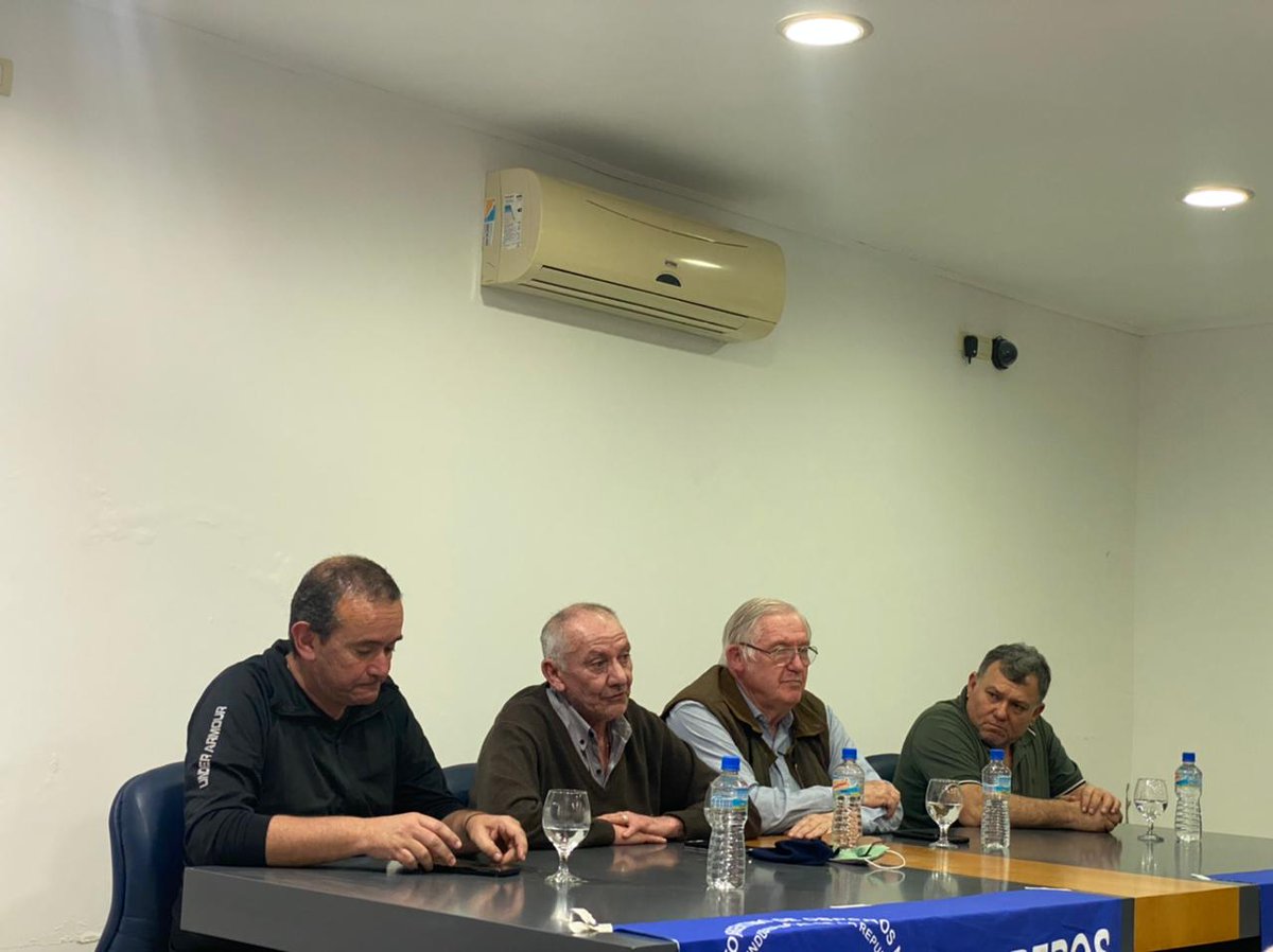 SAONSINRA's tweet photo. ENCUENTRO DEL PERONISMO DE LA SOBERANÍA  EN  PROVINCIA DE SANTA FE Se dejó constituida  la mesa del Peronismo de la Soberanía bajo la conducción del Compañero Miguel Peña Hubo un fuerte llamado a la UNIDAD DEL PERONISMO para transitar esta etapa la defensa de la Soberanía Fluvial https://t.co/2SA28FOy92