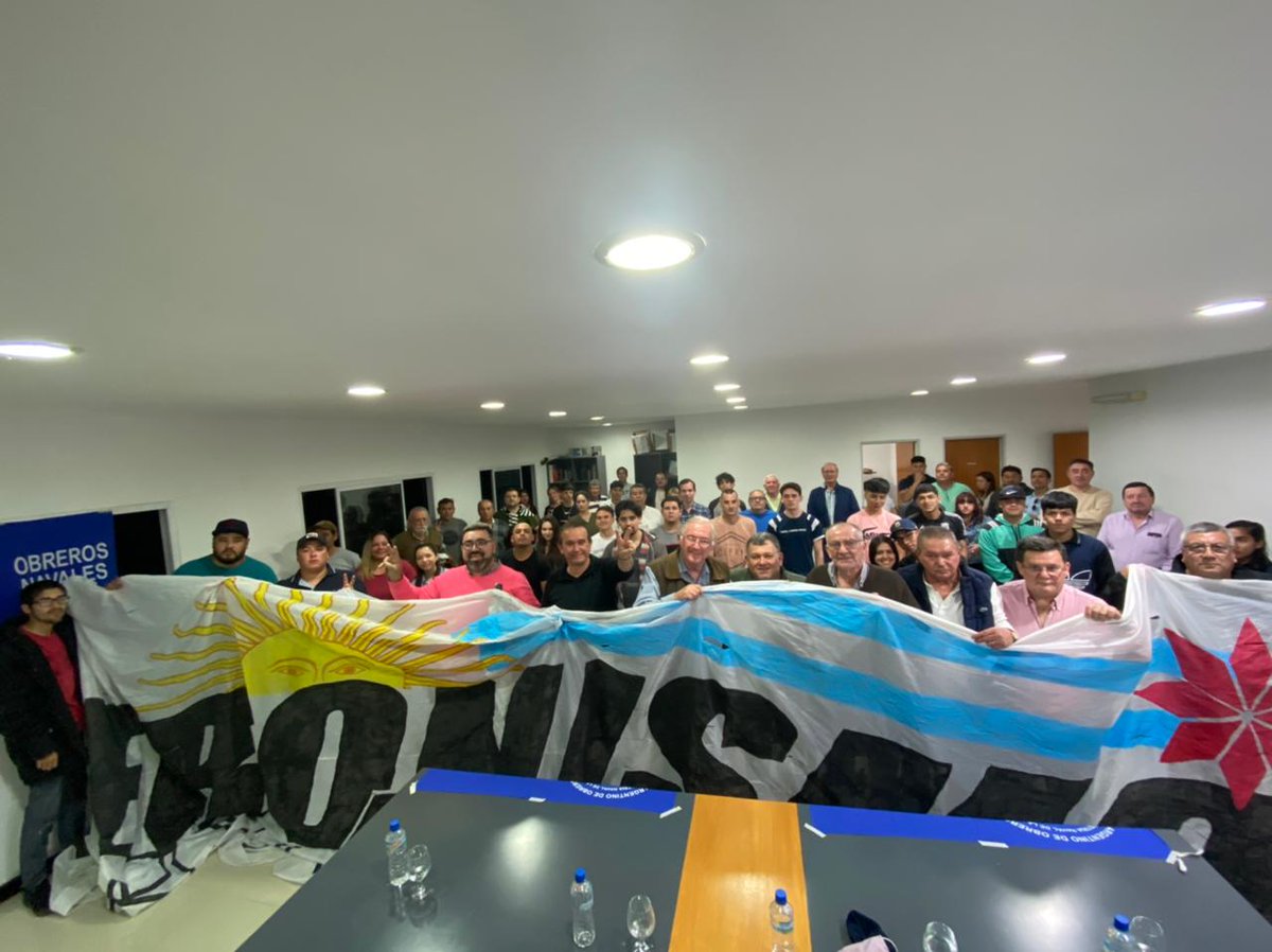 SAONSINRA's tweet photo. ENCUENTRO DEL PERONISMO DE LA SOBERANÍA  EN  PROVINCIA DE SANTA FE Se dejó constituida  la mesa del Peronismo de la Soberanía bajo la conducción del Compañero Miguel Peña Hubo un fuerte llamado a la UNIDAD DEL PERONISMO para transitar esta etapa la defensa de la Soberanía Fluvial https://t.co/2SA28FOy92
