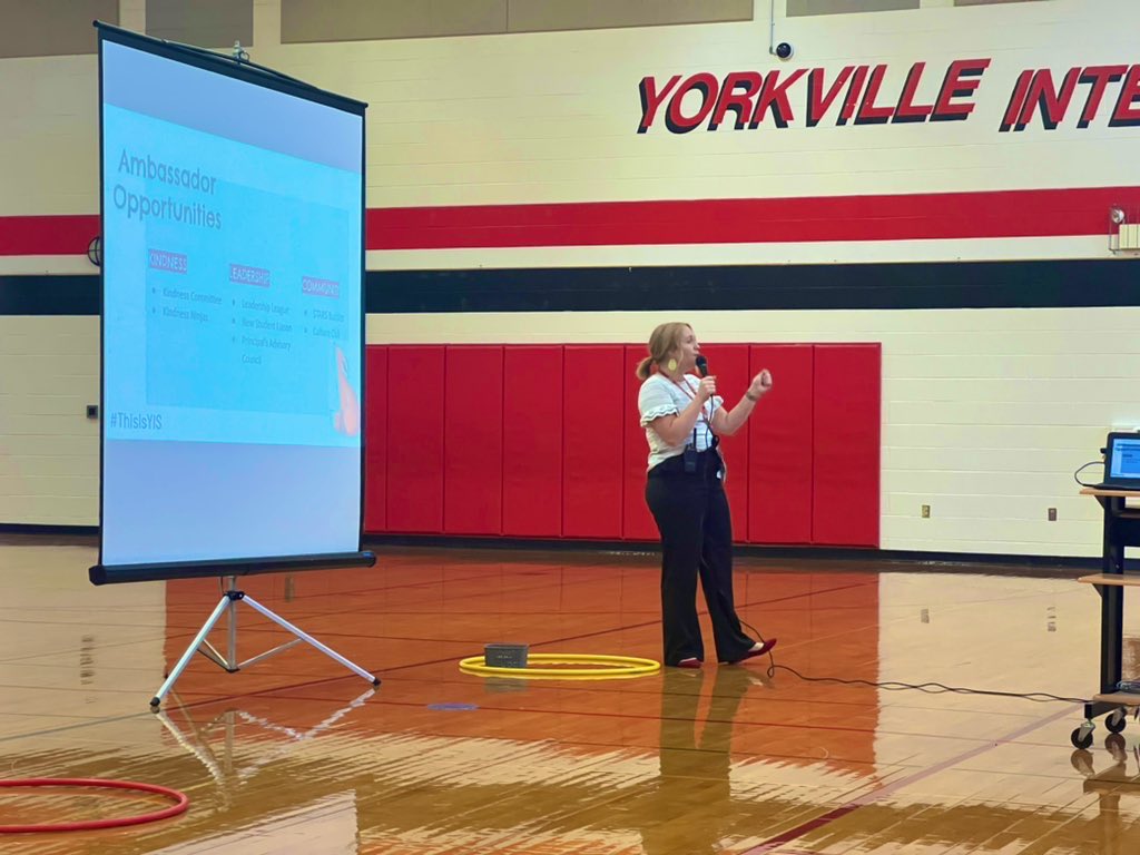 So glad to learn about kindness, community, &amp; leadership with Mrs. Larson, Mr. Campbell, &amp; their Dens today! Great energy at <a href="/115yis/">Yorkville Intermediate School</a>! #MoveAsOneD115 #ThisIsYIS 🦊❤️