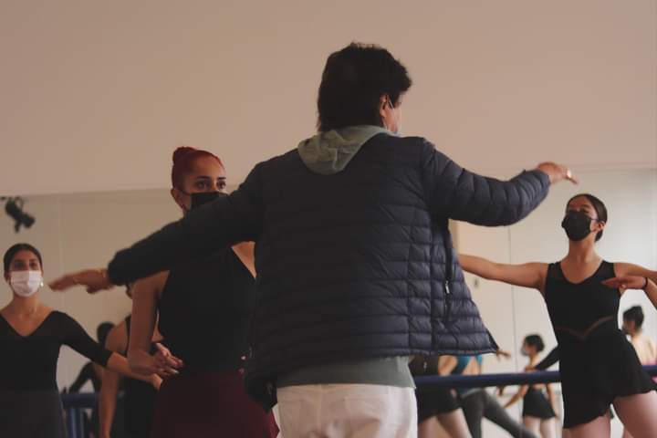 catalinapiedram's tweet photo. Celebro la vida de un maestro que hace parte de la historia del ballet en Colombia. Un ser que en sus clases despierta un espíritu de disciplina, pasión y determinación.
¡Feliz cumpleaños maestro Jaime Díaz! @Balletannapav https://t.co/Rpuyjpjpgv