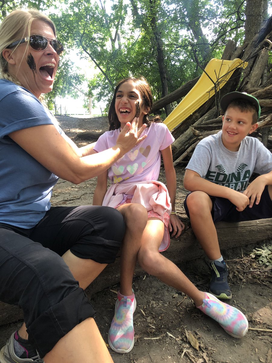 heyerlearning's tweet photo. #WildernessWednesday
Itβs a tradition!!!!!β€οΈ
First WW always involves #mud because #WeAreWashable!! And seriously, who doesnβt want more #smiles, #giggles, and #BellyLaughs in their life! #WeLoveOutdoorLearning #UsingOurSenses #SmilesForMiles https://t.co/uMTmvK8ncF
