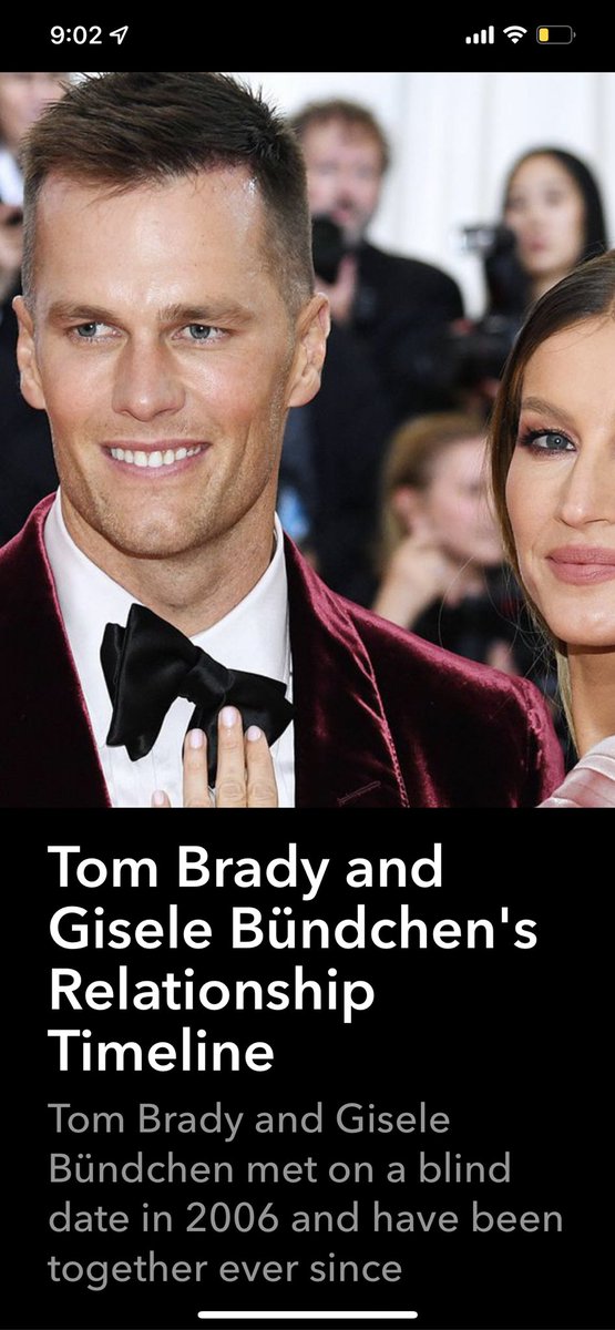 Am I high or does <a href="/TomBrady/">Tom Brady</a> look like he could possibly be related to <a href="/kevinbacon/">Kevin Bacon</a> in this picture? 

Or both? 🤔