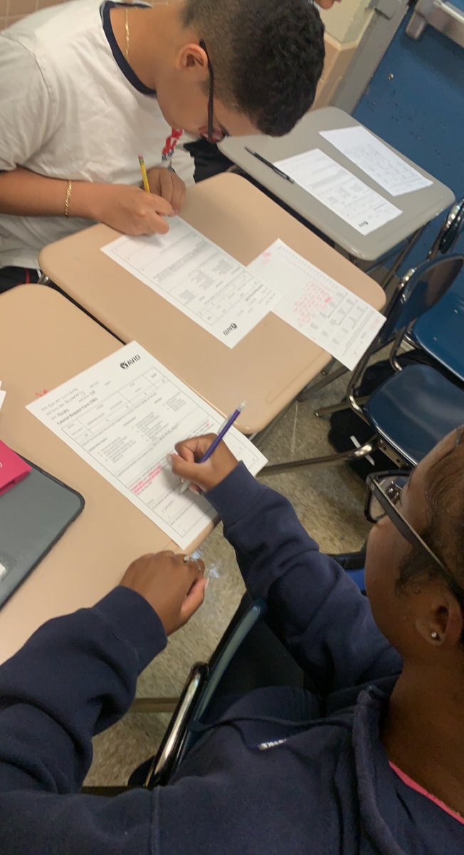 Mr.Snodderly tweet media