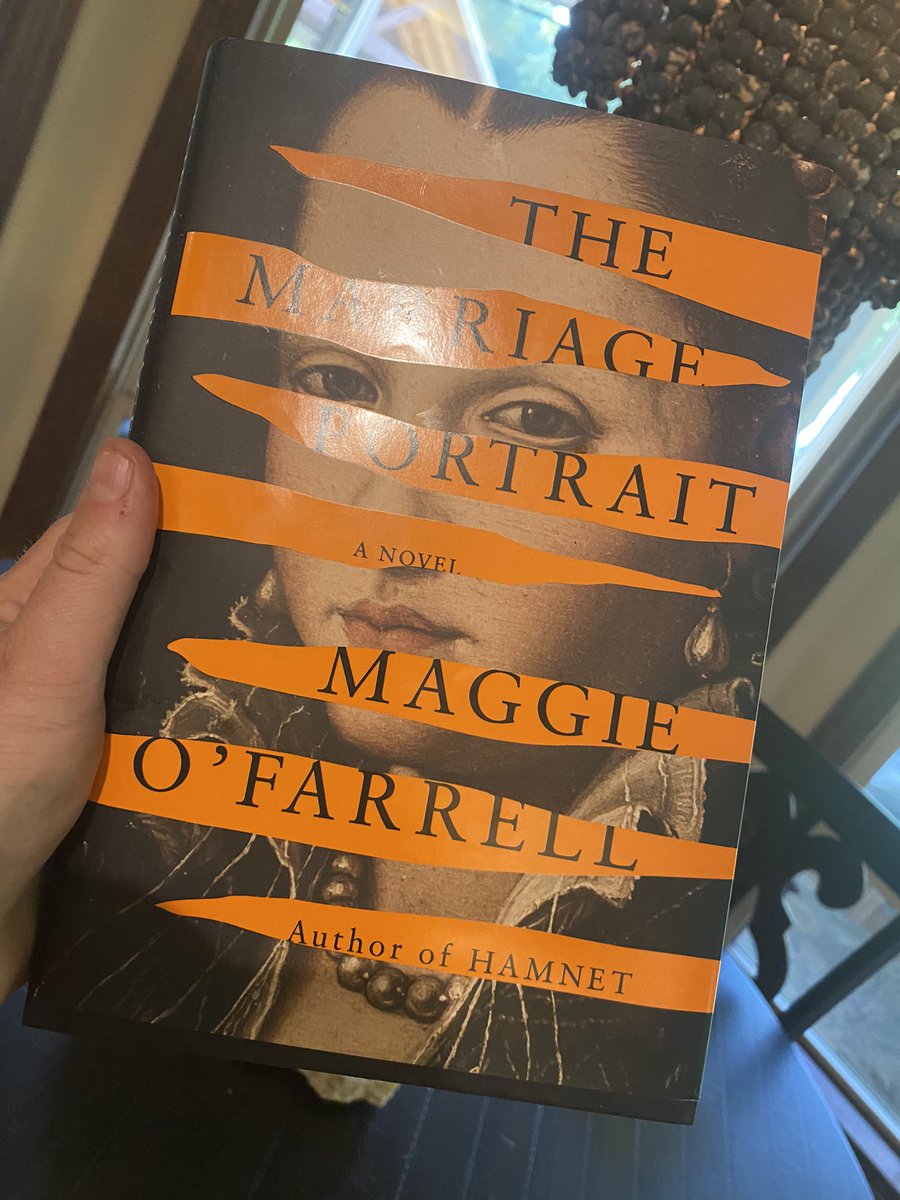 sydyoungstories's tweet photo. So fraught and beautiful. And Maggie O’Farrell. 🥰 Trying to make myself read slow. ❤️🥴🤓 #TheMarriagePortrait #HistFic #HFChitChat #HFChitChatReads https://t.co/AepGrG76qh