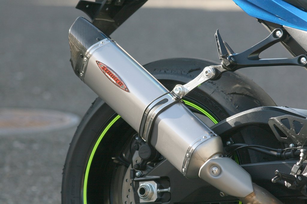 striker_jp's tweet photo. #SUZUKI GSX-R1000R用
#STRIKER #INTERMODEL #OFFType #車検対応 #スリップオンマフラー 近日中に入荷の予定となります。

残りの枠に少数余裕がありますのでご検討中のオーナー様はお早めにご注文願います。
https://t.co/t9dl7LHgmo

#GSXR1000R #ストライカー https://t.co/XRmxpenUk8
