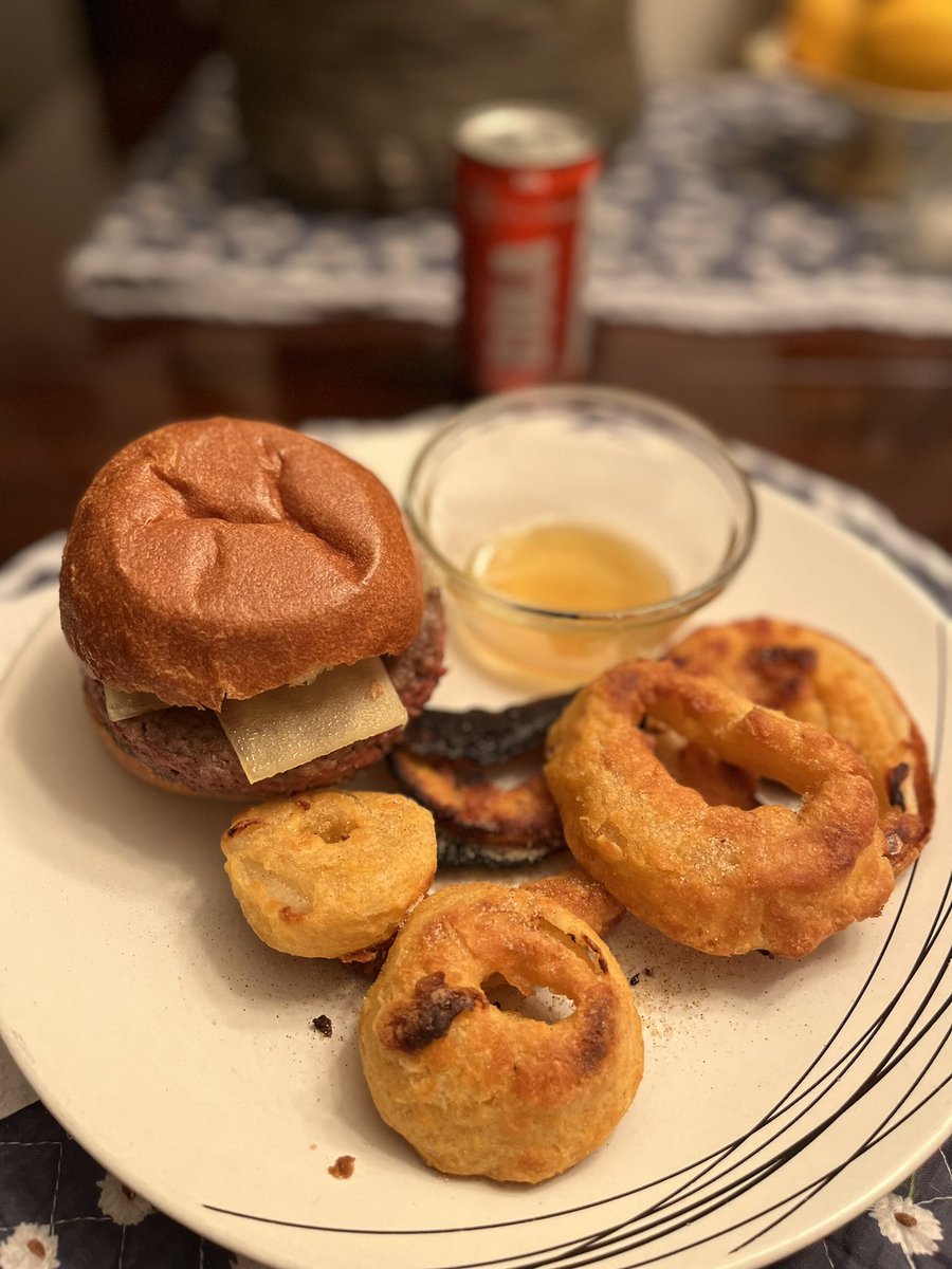 dawn_kimmy_nl's tweet photo. My late supper! I had no time to cook anything today at work I was busy! So a late supper it is for me tonight. Meatless burger and onion rings with honey. Got the idea walking past a and w tonight! #latesupper https://t.co/TnAG6D3U5l