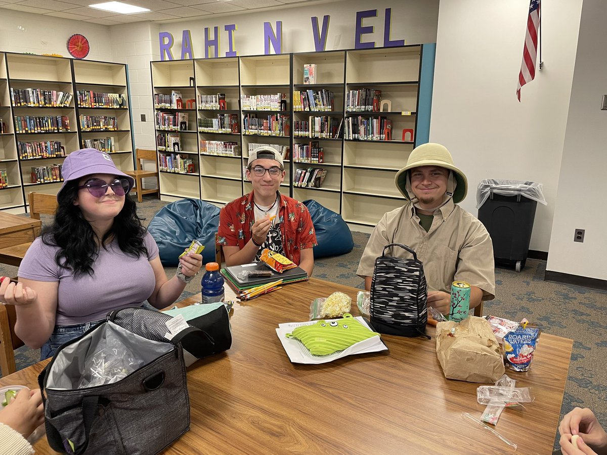 WCS Sr. High Student Council tweet media