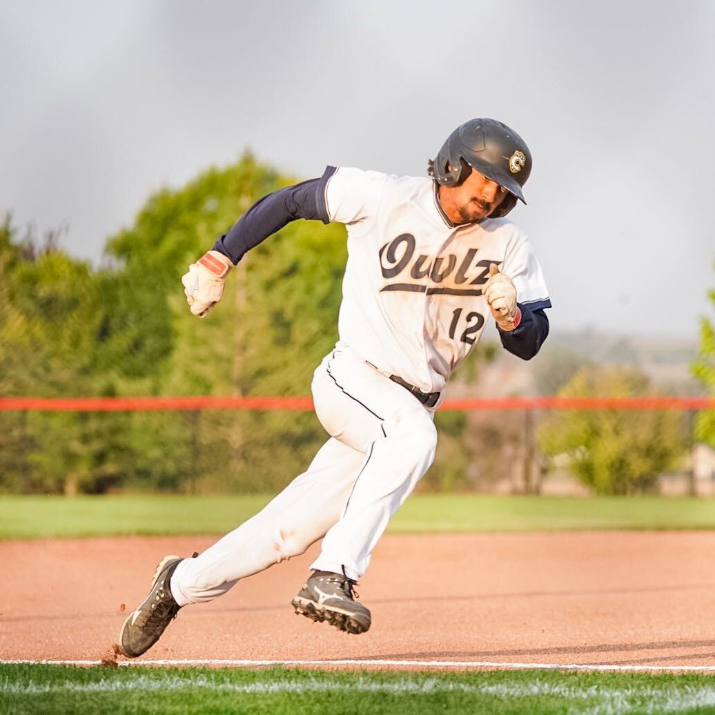 "You see how fast that guy is?!!?!?!" - <a href="/A_Schneider10/">Austin Schneider</a>, probably 

<a href="/4cphelts/">Cam Phelts</a> scored a first-inning run on <a href="/Tim_Bouchard5/">Tim Bouchard</a>'s base knock, and your Owlz lead 1-0!

(17-game hit streak for Bouchard, by the way 😎)