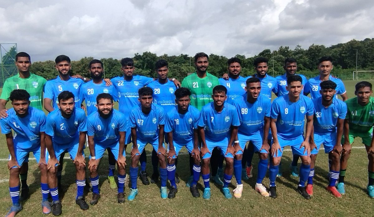 SesaFootball's tweet photo. As we sail into the finals of the prestigious Goa Police Football Cup, the team is all set to take the trophy home. Stay tuned for more!
#VedantaSports #SesaFootballAcademy #GoaPoliceCup #GoaFootball https://t.co/Qz0c9MEY7l