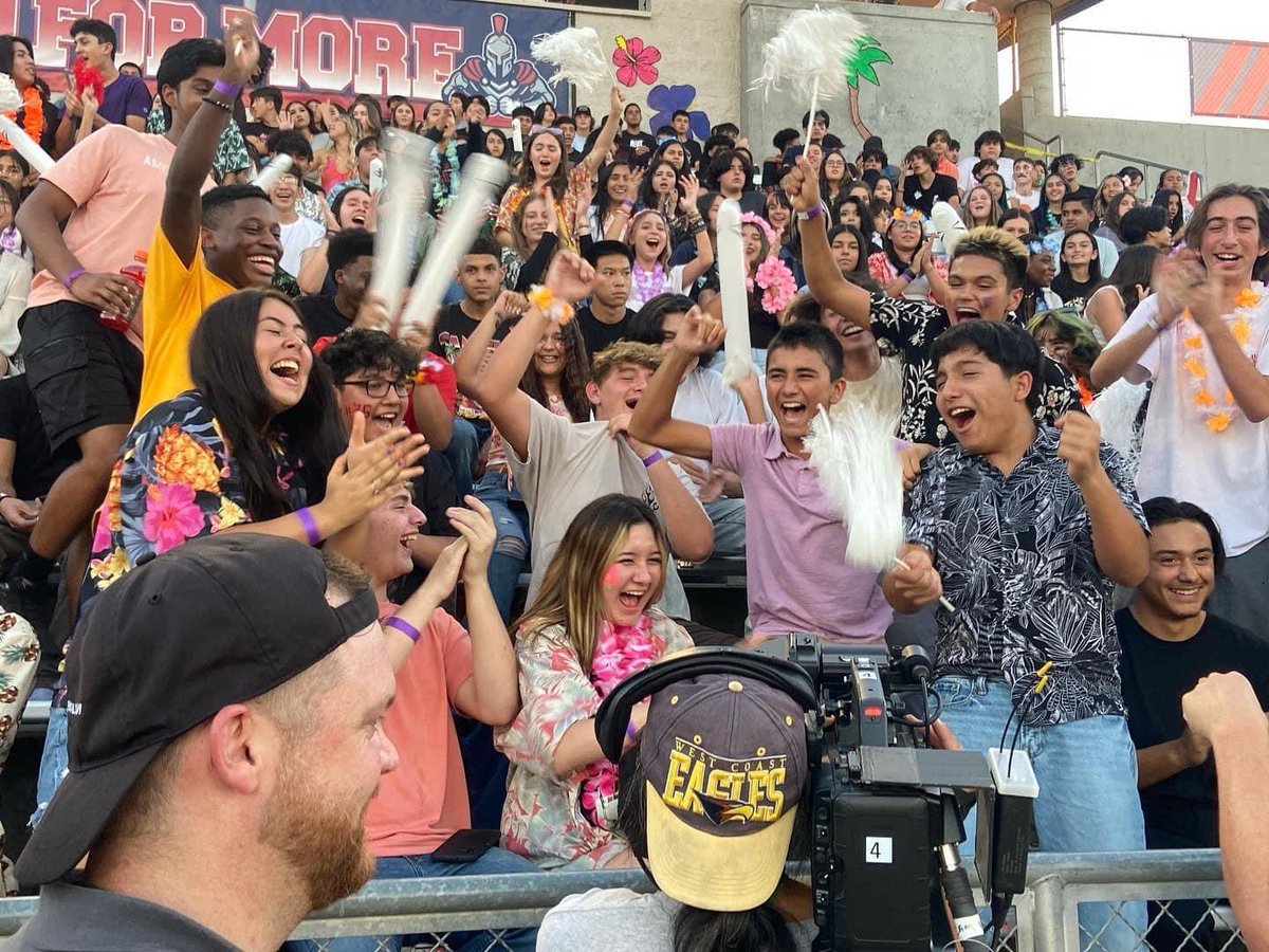 CoachNast's tweet image. Our student section has been put up for top student section of the week in Northern California. Vote for us. There is no better place to be. #OnTheRise #WeAreJG #StandForMore Click the link and vote @PAGMETER @paulmeadors @CentralUSD @Coach_fares studentsectionreport.org/who-is-the-foo…