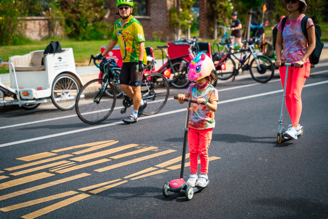 VivaCalleSJ's tweet photo. Viva CalleSJ is the perfect event for all ages! Ride, walk, roll or skate along 6 miles of open streets. Don't miss the fun on September 18! 😊
#VivaCalleSJ #VCSJ #SanJose #BuildingCommunityThroughFUN https://t.co/gFxFcWxTnm