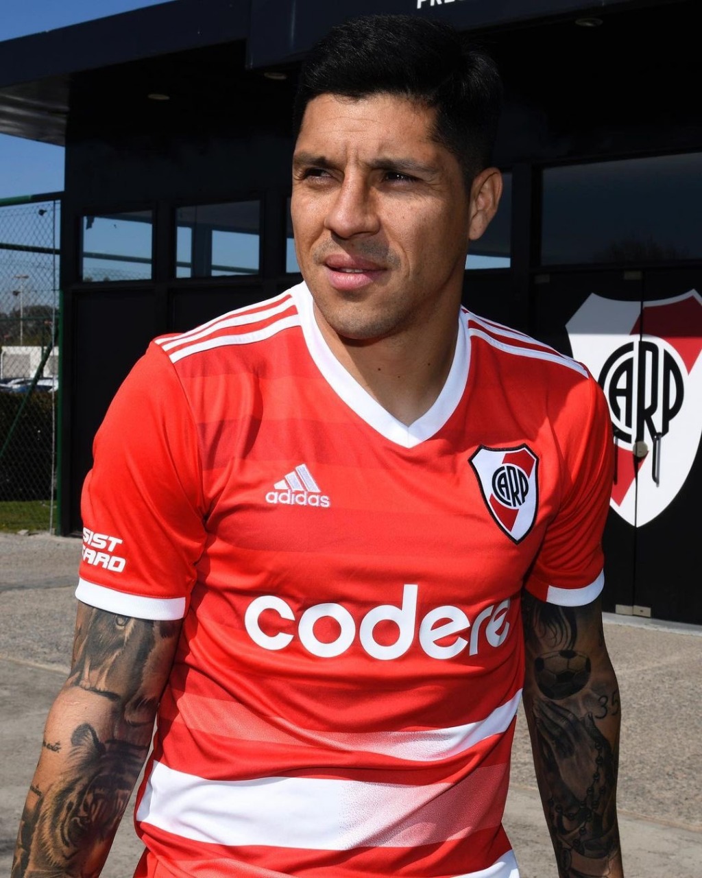 adidas river enzo perez