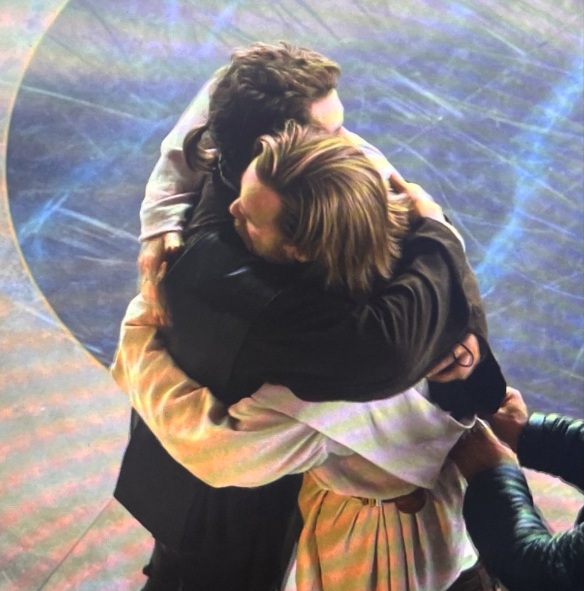 andtoseven's tweet photo. OBIANI HUGS 🥲🥲 https://t.co/wM12CGeJEV