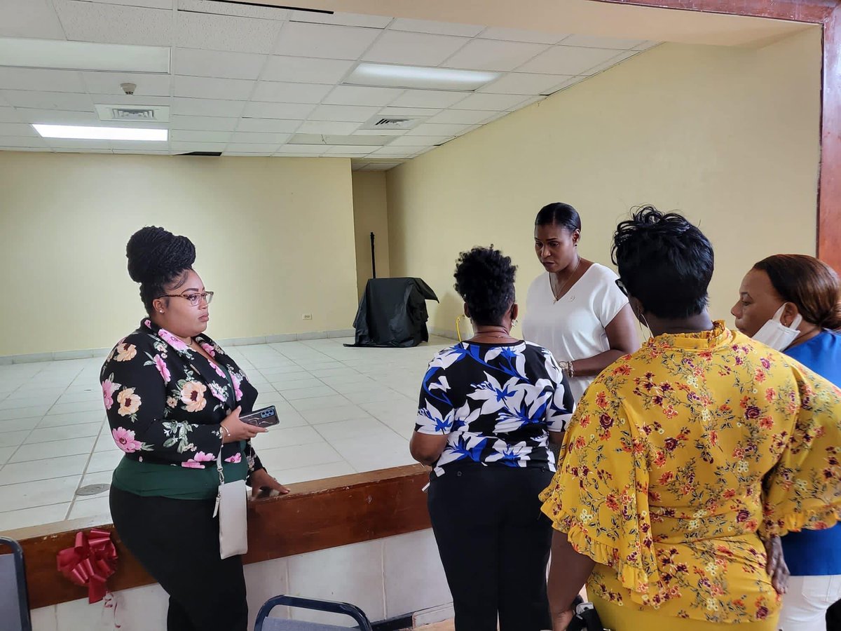 PiaGloverRolle's tweet photo. A very successful meeting for Public Servants in Central Eleuthera today.
Thank you to Min. Clay Sweeting, MP for Central & South Eleuthera and his team for facilitating this much needed meeting. And, thank you to all the public servants that attended.
#piaforprogress https://t.co/9x8usXS6Fx