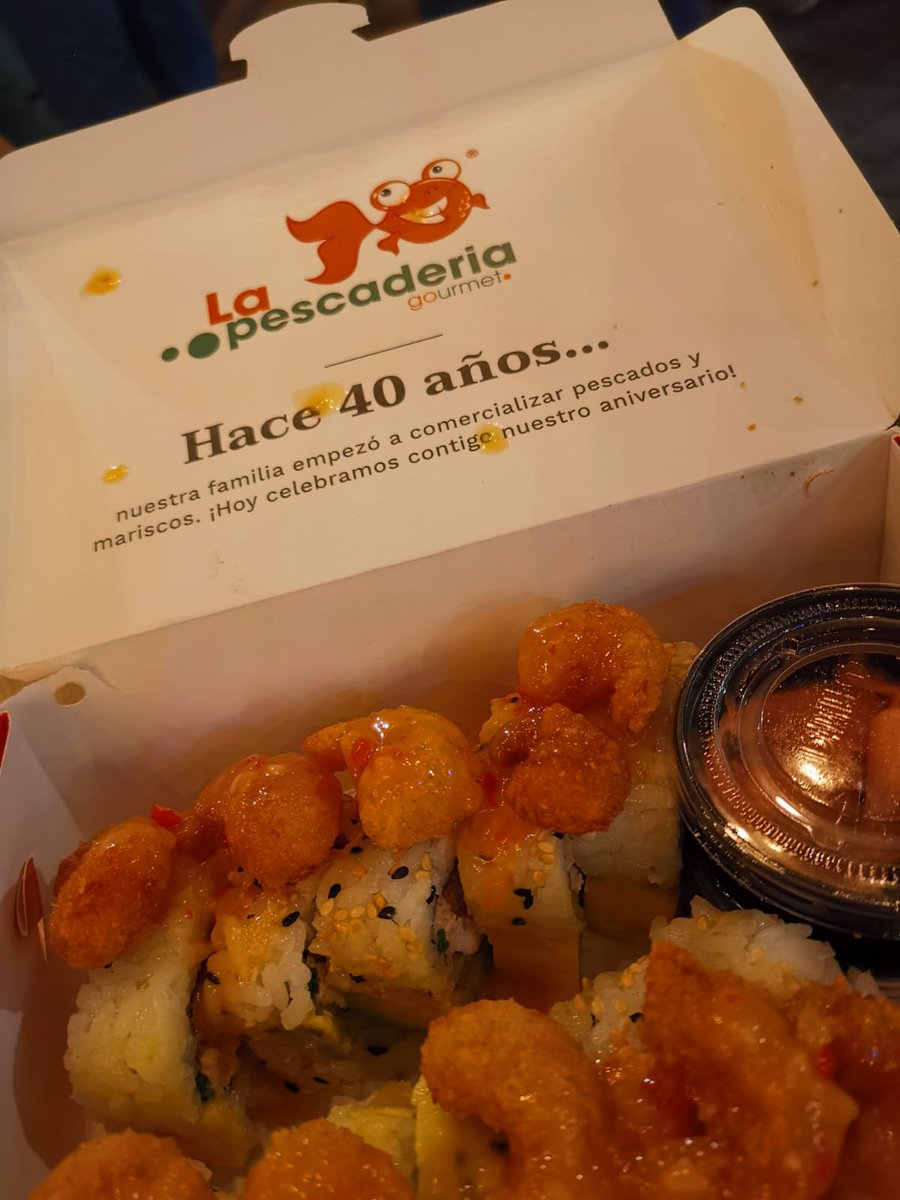 0901mar's tweet photo. #pescaderiaroll #lapescaderiagourmet #SushiMasterCo uno de mis favoritos https://t.co/bf6vFVp8Ji