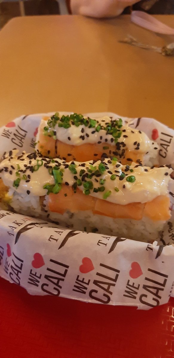 0901mar's tweet photo. #merakiroll #tacamarsushi #SushiMasterCo mi favorito https://t.co/DAF2sUDfuS