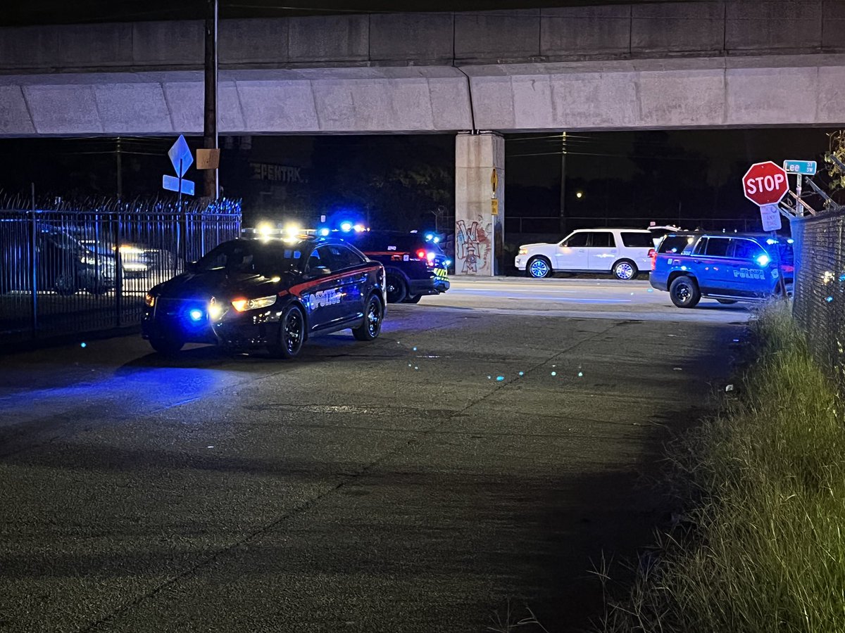 CodyAlcorn's tweet photo. I’m on the scene of a shooting on Tucker Avenue at Lee Street in Oakland City. @Atlanta_Police have Tucker Ave blocked off. Working to get additional details from APD. @11AliveNews https://t.co/JTbdbAmc21
