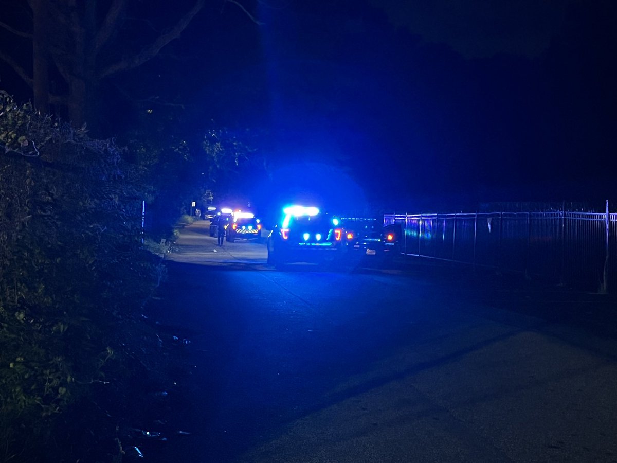 CodyAlcorn's tweet photo. I’m on the scene of a shooting on Tucker Avenue at Lee Street in Oakland City. @Atlanta_Police have Tucker Ave blocked off. Working to get additional details from APD. @11AliveNews https://t.co/JTbdbAmc21