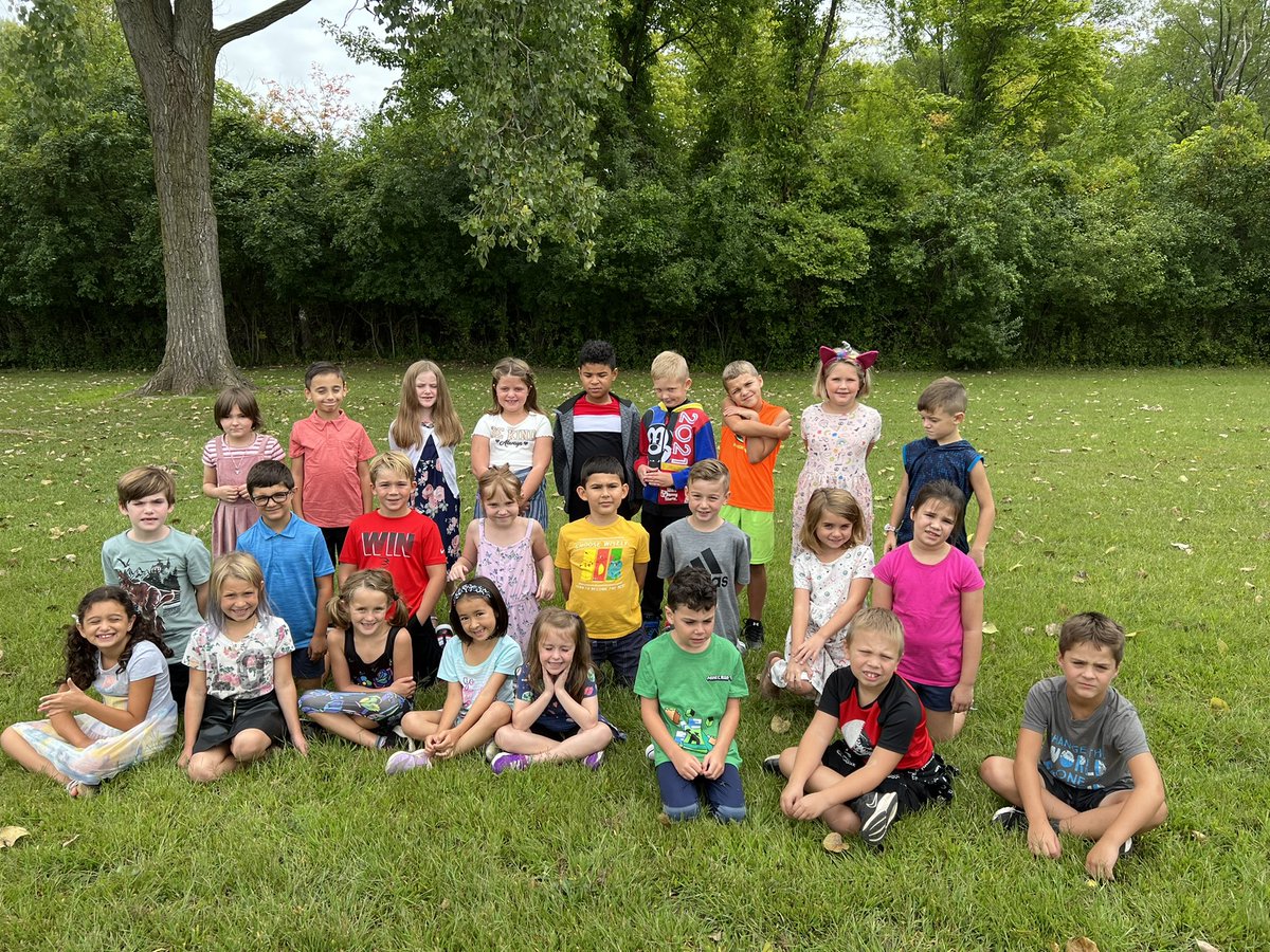 Buch2ndGrade's tweet photo. We’ve had a fantastic start to our 2nd Grade year!  🍎✏️📚 #BuchananBears https://t.co/Lenl7gfBqG