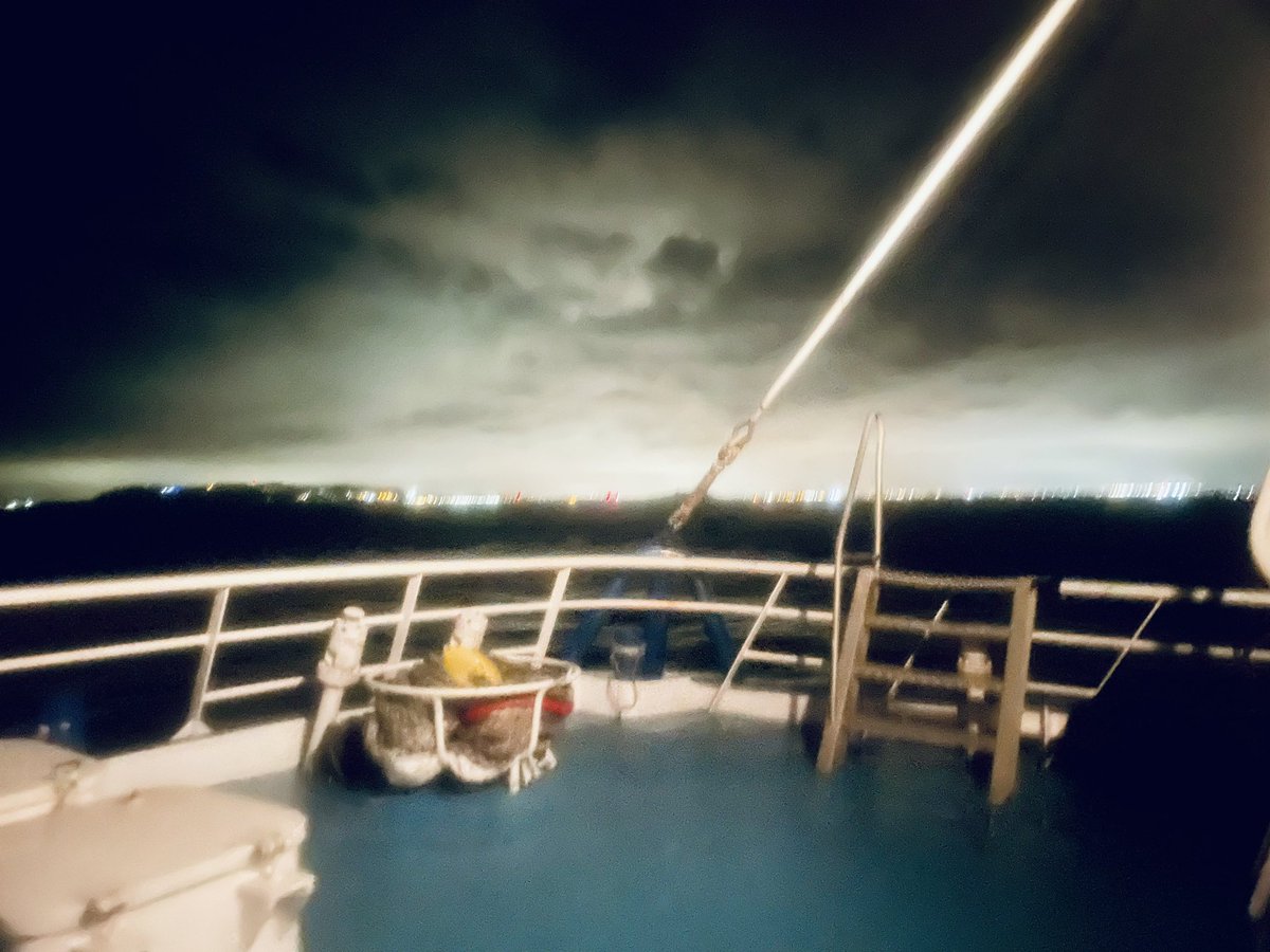 Wjj66W's tweet photo. Headin North up the Irish Sea, dark sky’s and stars up the coast and then the light pollution above Dublin City spoils the view. #Darkskys #lightpolution https://t.co/V6q5MstRAz