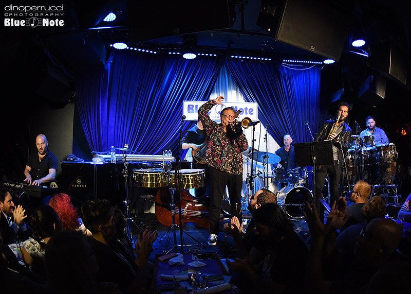 dinophoto's tweet image. Right now... the great @sandovalarturo1 kicking off his 5 night run at @BlueNoteNYC #VivaArturo #Peace