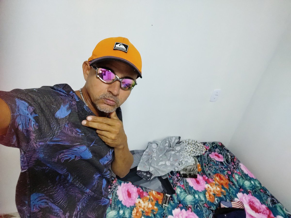 DeusimarGonalv3's tweet photo. Nosa esi grupo do twitter tá bombando eu min coloca num grupo ae kkkk https://t.co/TR2wopaalf