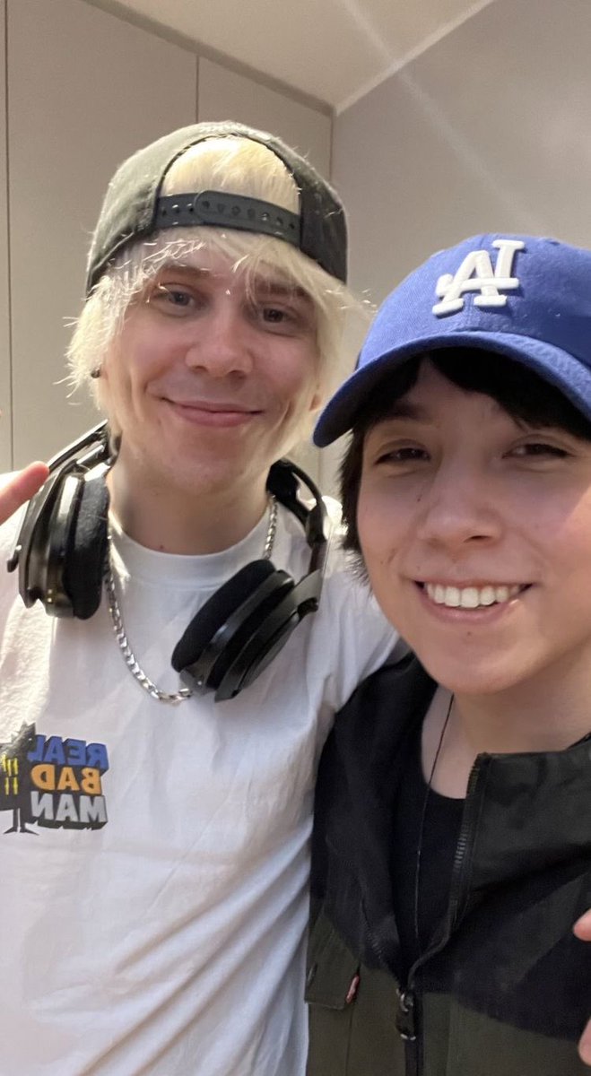 qktIover's tweet photo. — ‼️﹐BUSCO MUTUALS 

⋆ holaa no soy nueva en twt pero si en #streamertwt y #patitotwt y me gustaría conseguir más mutuals e integrarme

⋆ favs: rubius, quackity

⋆ fandoms: karmaland y tortillaland 

— FAV &amp; RT SE AGRADECE 💗 https://t.co/NnMATZAtCm
