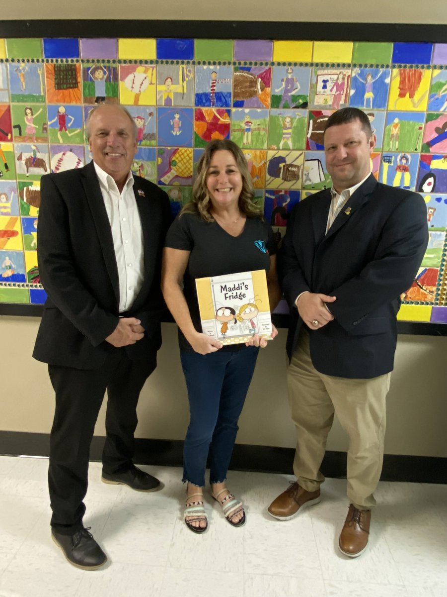 Livingston Parish Clerk of Court, Jason Harris, read to our students for childhood hunger awareness day. Thanks to all who donated to Mighty Moms!
