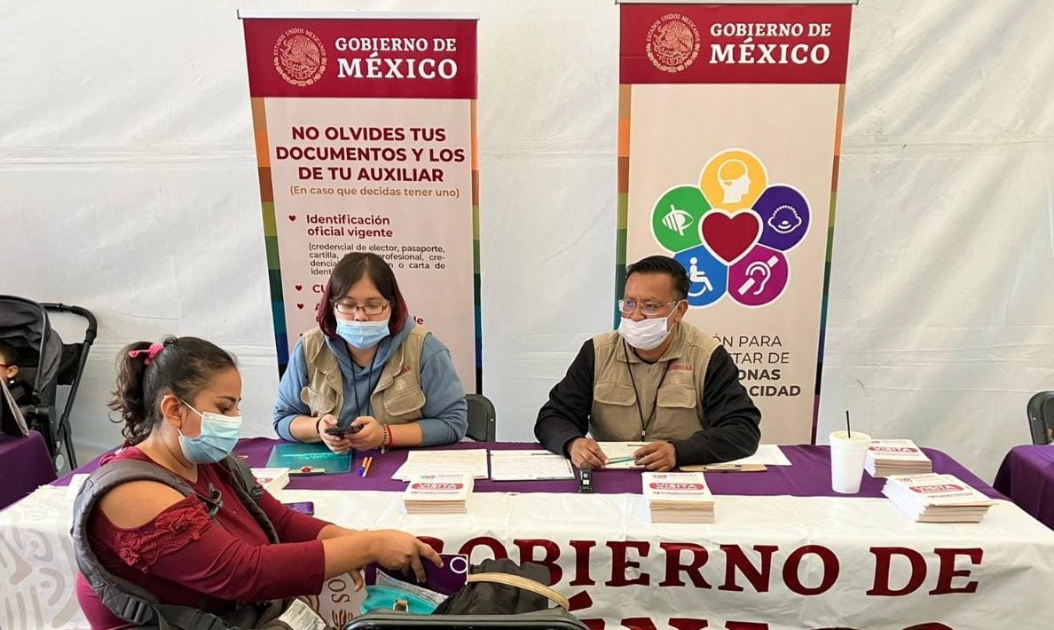 FanyCorreaG's tweet photo. Nuestro equipo de @Bienestar_CDMX participa en la 12va Jornada de Inclusión “Hacer visible lo invisible, reconociendo los paradigmas de la discapacidad” que realiza el #CRITCDMX, donde contamos con un módulo para hacer el registro a la #PensiónDiscapacidad. 

#BienestarCDMX https://t.co/vzEd79AFkt