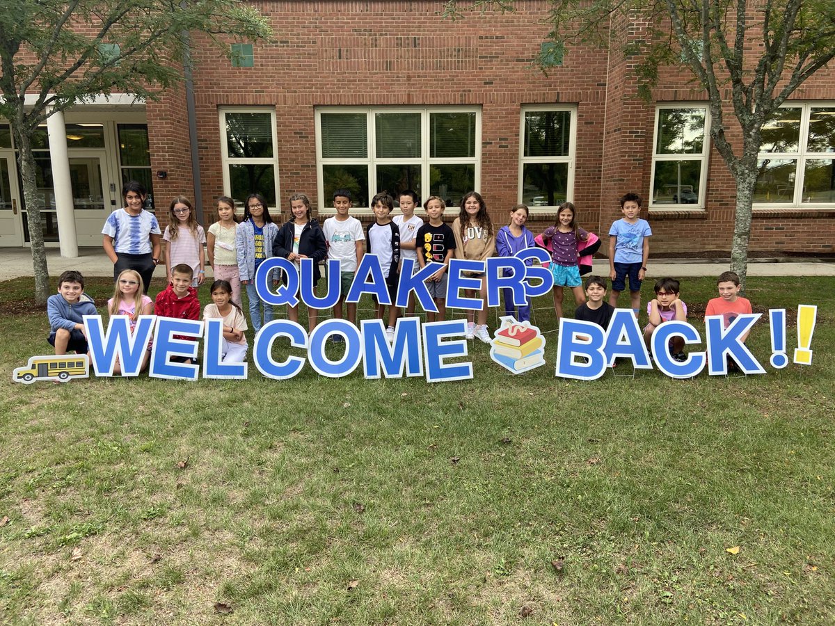 QRGeraghty's tweet photo. Happy First Day of School! #qrspride ⁦@lpapantoniou4⁩ https://t.co/X2zGSuZEEn
