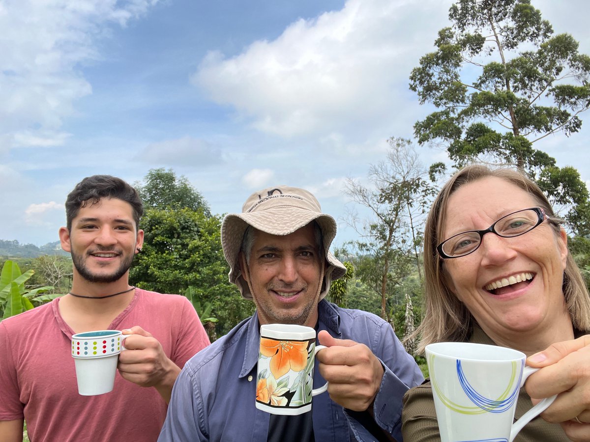 Seismo_Lara's tweet photo. Getting the MUSICA stations installed in coffee country. Hard work is fun with great colleagues! @MUSICAscience @CarnegiePlanets @carnegiescience
@miguelalzateg https://t.co/Y516stIh9E