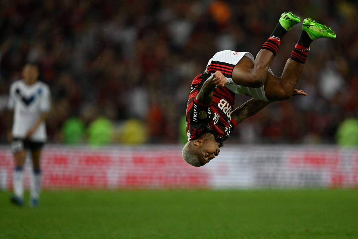 LibertadoresBR's tweet photo. 🇧🇷❤️🖤 Pula pra mais uma final, @Flamengo!

⭐️ #Libertadores #GloriaEterna https://t.co/MUGUORXHRf