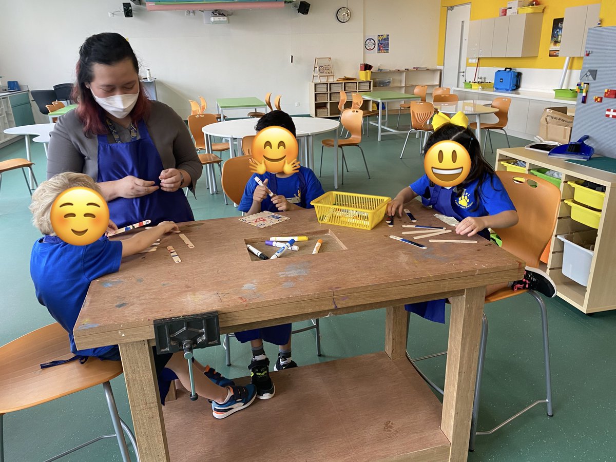 stevekatz's tweet photo. Lots of #fun and #learning in the #makerspace this week! #designthinking #ISKLproud https://t.co/oxqq2H4chP