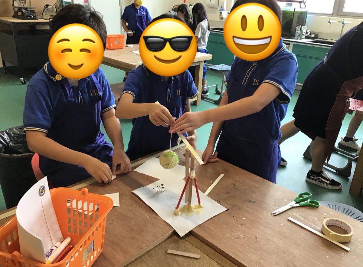 stevekatz's tweet photo. Lots of #fun and #learning in the #makerspace this week! #designthinking #ISKLproud https://t.co/oxqq2H4chP