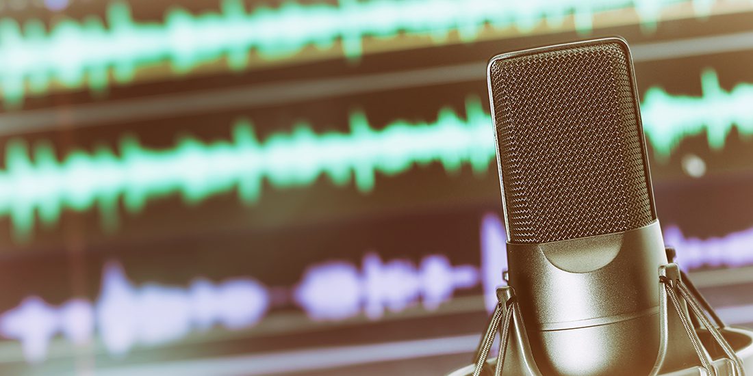 guayta_eduardo's tweet photo. Este formato de sonido editado, de carácter atemporal, ha llegado a revolucionar la forma en que las personas consumen contenido. Viene de la radio, pero la diferencia con ella es que es descargable. @UNEMIEcuador @SimIntegrado @jpaguayb https://t.co/HK5iin7cdE