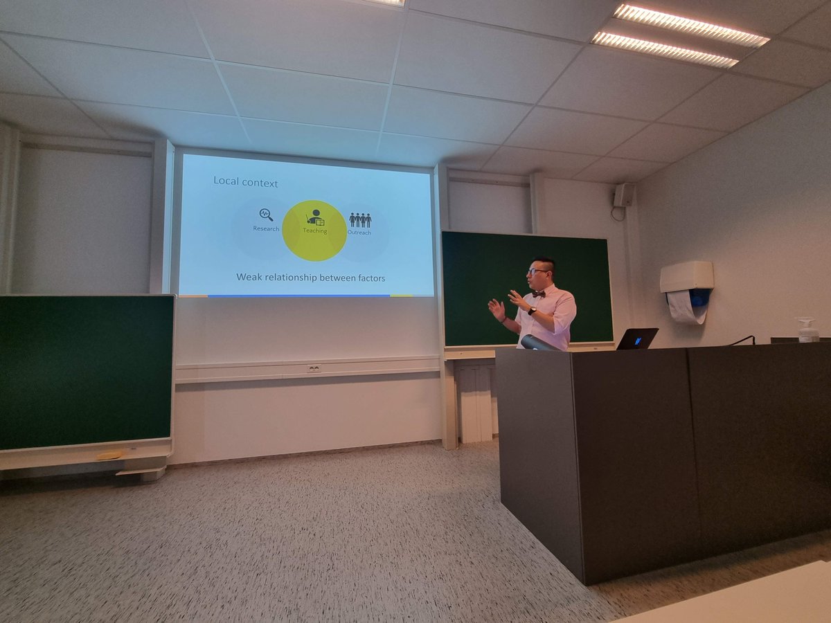 PreitTour's tweet image. 🔴Preit-Tour participó de: Session of Advanced Geography &amp;amp; Tourism with presentations by UCuenca staff about results of the VLIR project, llevada a cabo en Sciences Faculty - Division of Geography and Tourism - KULeuven. 

#UCuenca #KULeuven #VLIRUOS #PREITtour