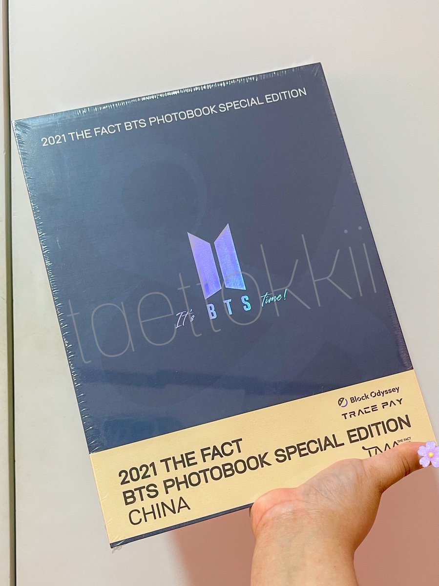 taettokkii's tweet photo. 💟 Giveaway 💟

2021 The Fact BTS Photobook China Ver.

- rt and ♡ this tweet
- reply with your fave ot7 photo

Ends on Sun - Sep 11, 2022 7PM ⏰ https://t.co/bLppHC4Fit