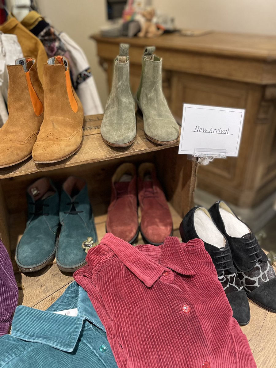pichet_paseo's tweet photo. new boots and new pumps✨

全て一新いたしました！！
まだ暑い日々は続きそうなので、まずはシューズから秋を取り入れてはいかがでしょうか。 https://t.co/CYLbh3TGcz
