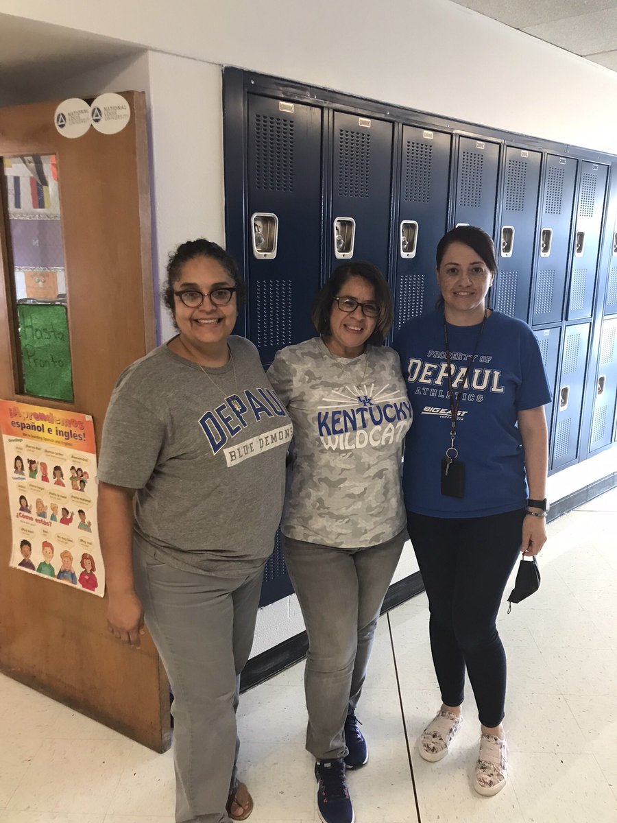 dmcamarillo1's tweet photo. Supporting College Wear Wednesday @BoganBengal79 @AzizSims @CPSNetwork16 https://t.co/OQGA91lNEA